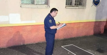 В Оренбурге ребенок разбился насмерть при падении из окна на 9 этаже