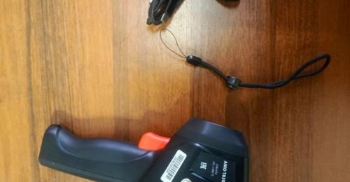 В Оренбурге из‑за приоткрытого окна в машине украли дорогостоящий прибор