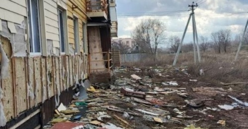 Расселенный дом на улице Мирнинской в поселке Кушкуль Оренбурга грозит новой бедой 
