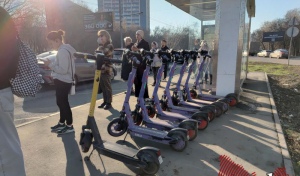 Запреты есть, толку нет: электросамокаты в Оренбурге игнорируют правила