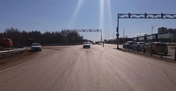 В Оренбурге автомобиль Lada Vesta сбил на Загородном шоссе мужчину