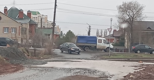 В Оренбурге улица Героя России Зеленко доставляет неудобства автомобилистам