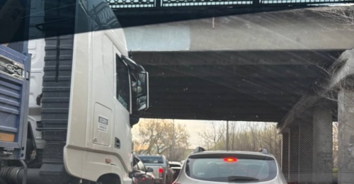 Загородное шоссе и улица Донгузкая встали в пробках