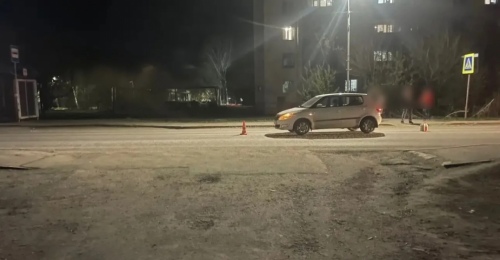 В Оренбурге пенсионерка на автомобиле Škoda Fabia сбила женщину, переходившую дорогу в неположенном месте