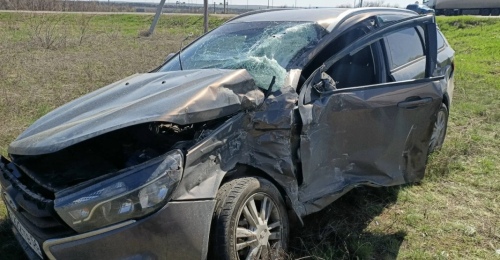 В Переволоцком районе водитель «Лады Веста» не пропустил  «КАМАЗ»