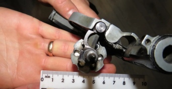 В Кувандыке сотрудники полиции изъяли у местного жителя самодельное огнестрельное оружие