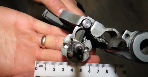 В Кувандыке сотрудники полиции изъяли у местного жителя самодельное огнестрельное оружие