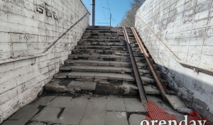 До какого состояния довели подземный пешеходный у ДК "Россия" в Оренбурге