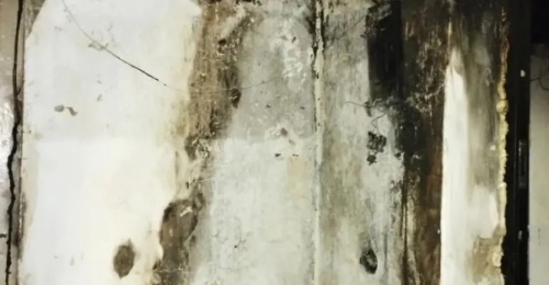 Во время пожара в Новоорске спасли четырех человек, включая двух детей