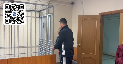 Контрабандиста с попугаями суд отправил под домашний арест