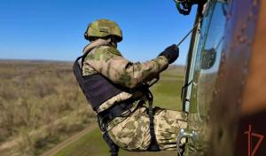 В Оренбуржье «Кобра» и «Рось» десантировались с вертолета Ми-8