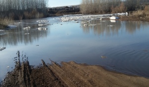 4 низководных моста в Оренбургской области остаются подтопленными 