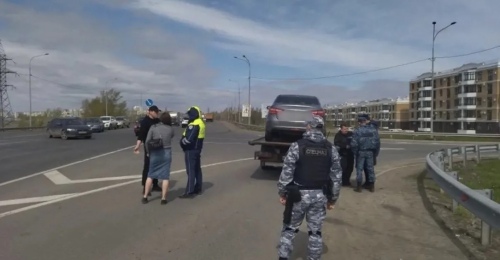 В Оренбуржье приставы арестовали 10 автомобилей на сумму 6 миллионов рублей