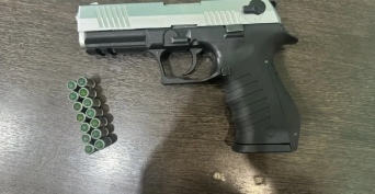 В Оренбурге мужчина устроил стрельбу на дороге