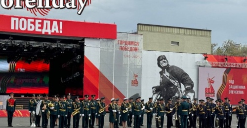 Где можно посмотреть трансляцию парада Победы с площади Ленина в Оренбурге