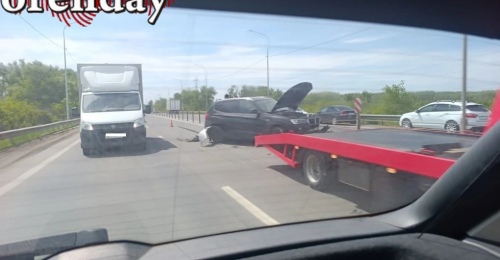 В Оренбурге из-за ДТП улице Донгузской и Загородном шоссе встали в пробках