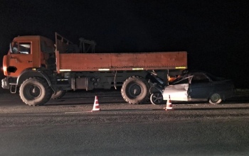 В Бузулукском районе легковой автомобиль влетел в КАМАЗ