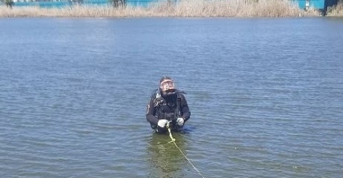 Водолазы очищают дно озёр Соль‑Илецка перед пляжным сезоном