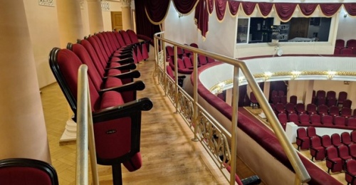 На новые кресла для драмтеатра в Оренбурге готовы потратить более 10 млн рублей