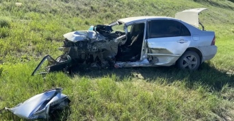 Смертельное ДТП: под Соль-Илецком дорогу не поделили два автомобиля Toyota (18+)