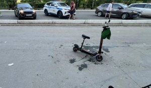 В Оренбуржье пьяный водитель электросамоката на тротуаре сбил 4-х летнего мальчика