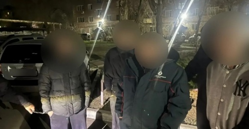 В Оренбурге троих молодых людей задержали за попытку вымогательства наркотиков