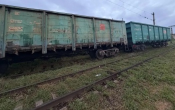 В Оренбурге вагоны с металлом сошли с железнодорожных путей