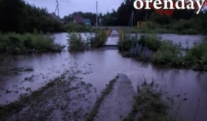 В Оренбургской области из-за паводка перекрыты дороги в семи районах