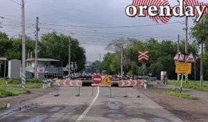 В Оренбурге закрыт на ремонт железнодорожный переезд у «Мармелада»
