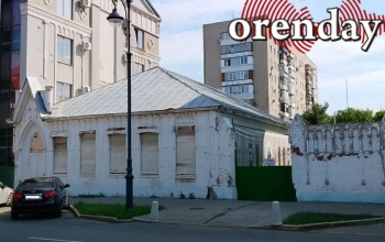 В Оренбурге трещит по швам памятник архитектуры на Комсомольской