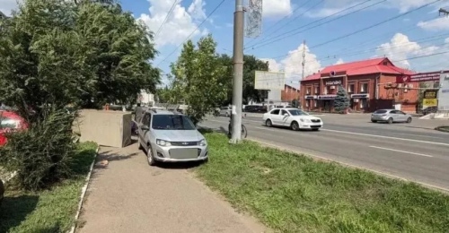 В Оренбурге на проспекте Победы «Лада Калина» с прицепом сбила пенсионера