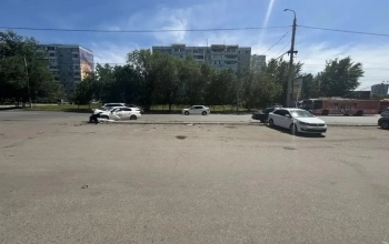 В Оренбурге на Родимцева «Лада» не уступила дорогу «Фольксвагену»