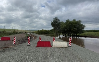 В Сакмарском районе временно закрыли объездную дорогу у моста через Среднюю Каргалку