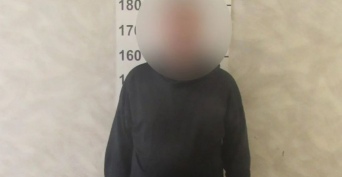 В Оренбурге 35-летний мужчина нанес сыну сквозное ранение ножом (18+)