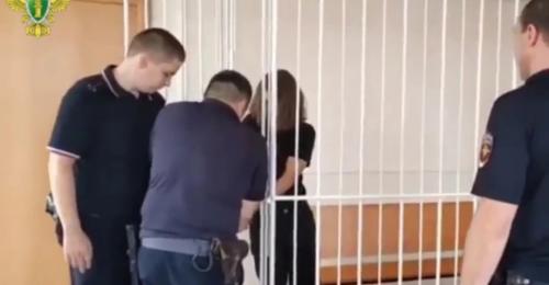 В Медногорске взят под стражу курьер из Амурской области, обвиняемый в мошенничестве на 1,5 млн рублей