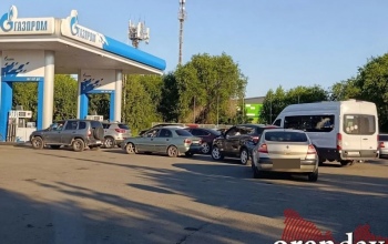 Утро начинается не с кофе: ситуация на АЗС в Оренбурге 
