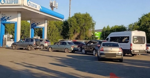 Утро начинается не с кофе: ситуация на АЗС в Оренбурге 