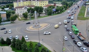 В Оренбурге встала Донгузская: оренбуржцы теряют время в пробке от "Стройландии" до "Мототехники"