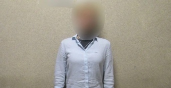 В Оренбурге задержали курьера из Санкт-Петербурга, подозреваемую в мошенничестве с 720 тысячами рублей 