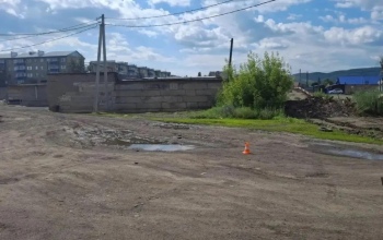 В Кувандыке бесправный водитель на ВАЗе сбил девушку-подростка и скрылся с места ДТП