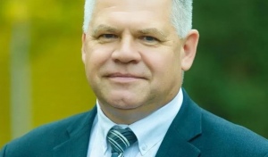 Глава Гайского муниципального округа Олег Папунин досрочно сложил полномочия