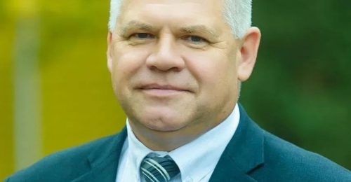 Глава Гайского муниципального округа Олег Папунин досрочно сложил полномочия