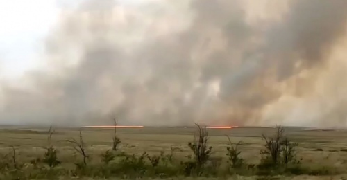 Пожар в Домбаровском районе локализован на площади 1100 гектаров