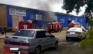 В Медногорске в автосервисе сгорел новый автомобиль местного жителя