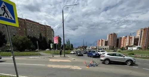 В Оренбурге автомобиль Nissan Qashqai сбил на «зебре» подростка-велосипедиста