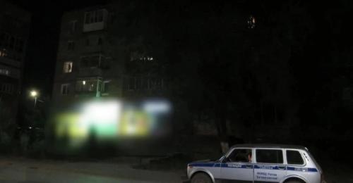 В Бугуруслане 34‑летний мужчина выпал из окна четвёртого этажа 
