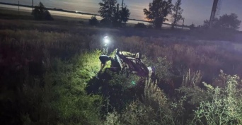 В Ташлинском районе автомобиль Lada Priora под управлением 20-летней девушки на скорости слетел в кювет
