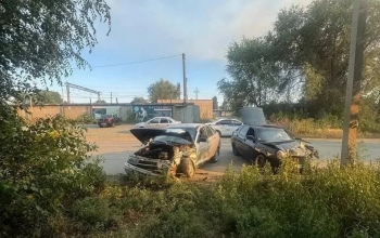 В Орске выясняют обстоятельства столкновения двух автомобилей