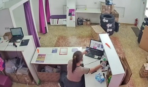 В Первомайском районе сотрудница маркетплейса незаконно обогатилась на 76 000 рублей