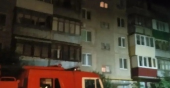В Новотроицке при пожаре спасли молодую женщину